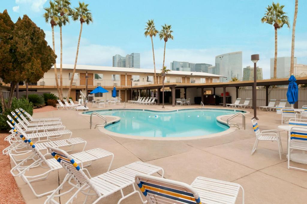 Days Inn by Wyndham Las Vegas Wild Wild West Gambling Hall image 17